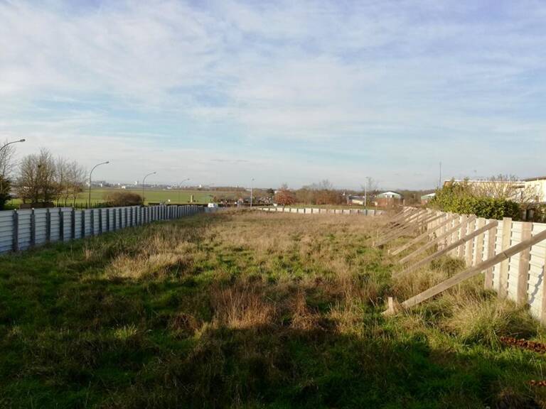 À VENDRE - Terrain constructible de 1 970 m² - Secteur Amiens — photo 1