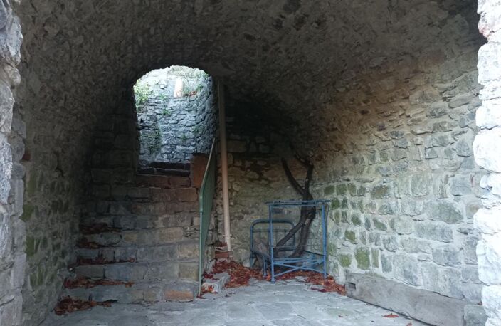 Les Vans (07140)ensemble comprenant trois maisons de village — photo 5