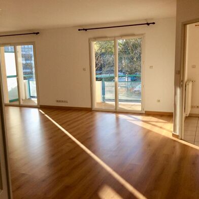 Appartement 3 pièces 974 €