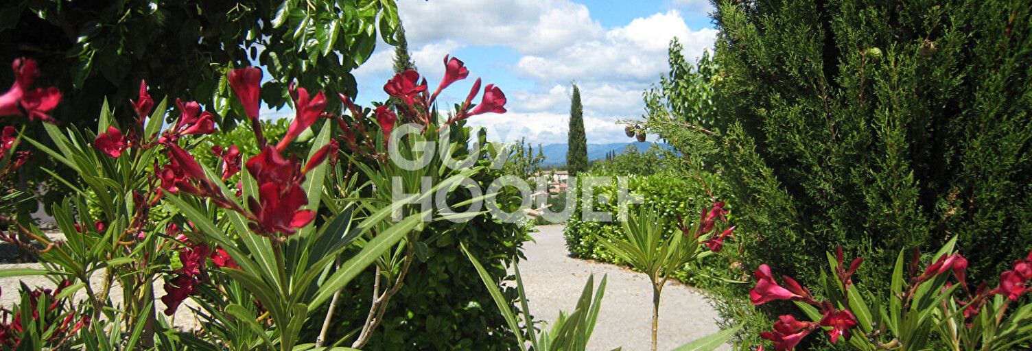 Maison 18 Pièces 300 m² à vendre à Villeneuve-de-Berg (07170)