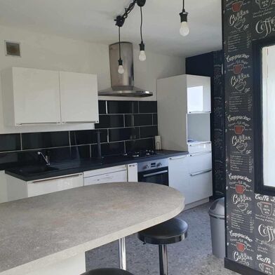 Appartement 5 pièces 166000 €