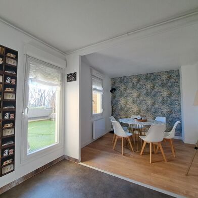 Appartement 5 pièces 166000 €