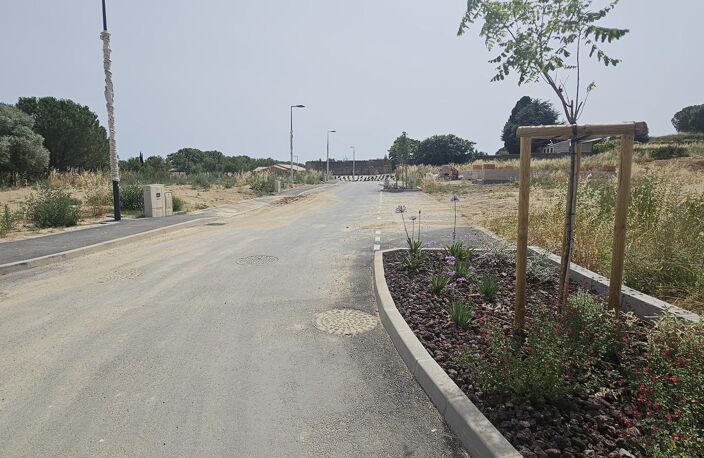 Vente terrain  451 m² Pouzolles (34480) — photo 2