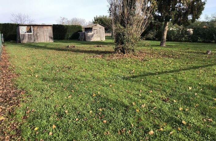 TERRAIN CONSTRUCTIBLE 771 m2 NON VIABILISE BORNE CISSAC — photo 2