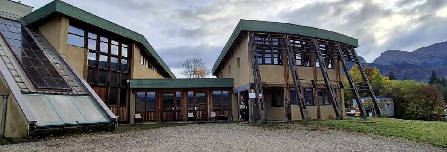 Local industriel 10 Pièces 383 m² à vendre à Mens (38710)