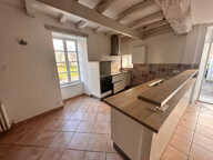 Maison en pierres bourg de Saint Pompain 158 m2 — photo 2