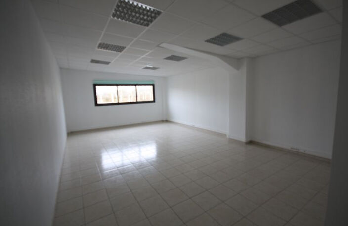 A LOUER - Plateau de bureaux 200m2 - CASTANET-TOLOSAN — photo 5