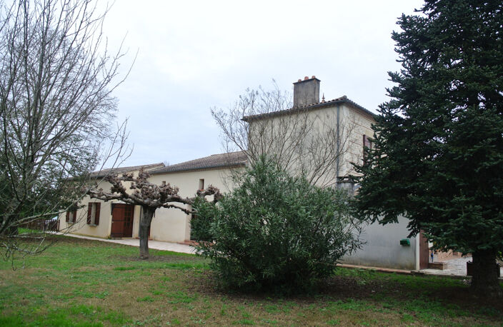 Maison en pierre et avec un appartement indépendant — photo 3