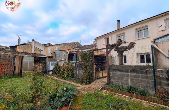 Vente maison 6 pièces 230 m² Burie (17770) — photo 3