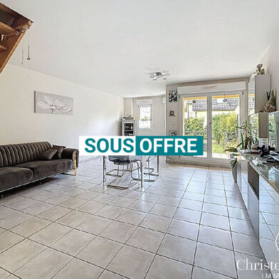 Appartement 5 pièces 328600 €