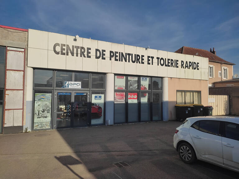 AUXERRE - 9 RUE DU MOULIN DU PRESIDENT - BATIMENT DE 370M²  - TERRAIN DE 772M²- PARKING — photo 1