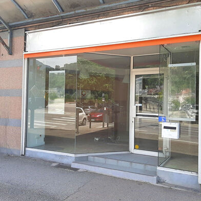 Commerce 4 pièces 155820 €