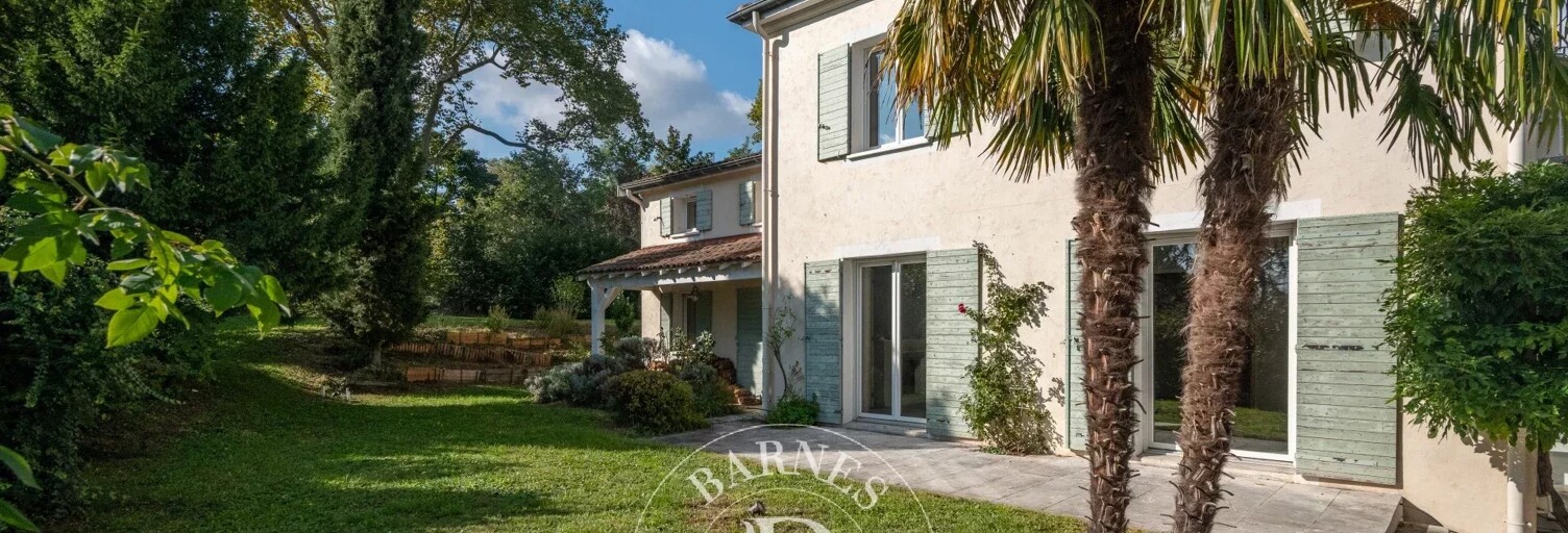 Maison 7 Pièces  m² à vendre à Écully (69130)