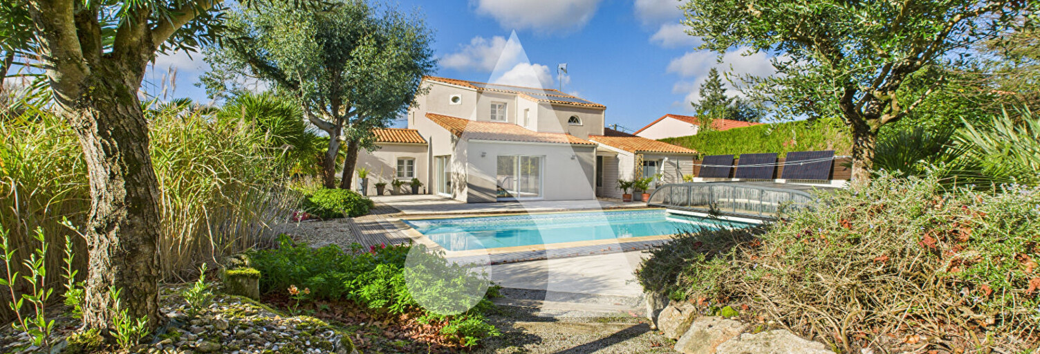 Maison 7 Pièces 218 m² à vendre à La Ferrière (85280)