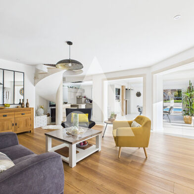 Maison 7 pièces 499000 €