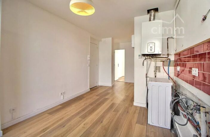 A VENDRE - MONTPELLIER, appartement T4 de 60,39 m² avec deux bal — photo 4