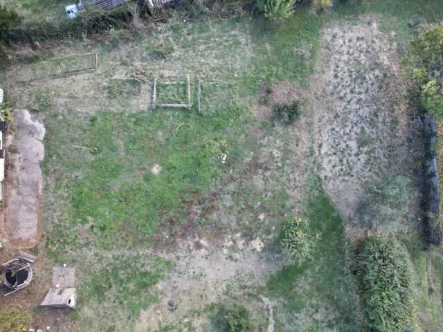 Terrain constructible de 805 m² et terrain naturel attenant — photo du bien