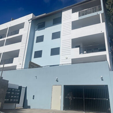 Appartement 2 pièces 911 €