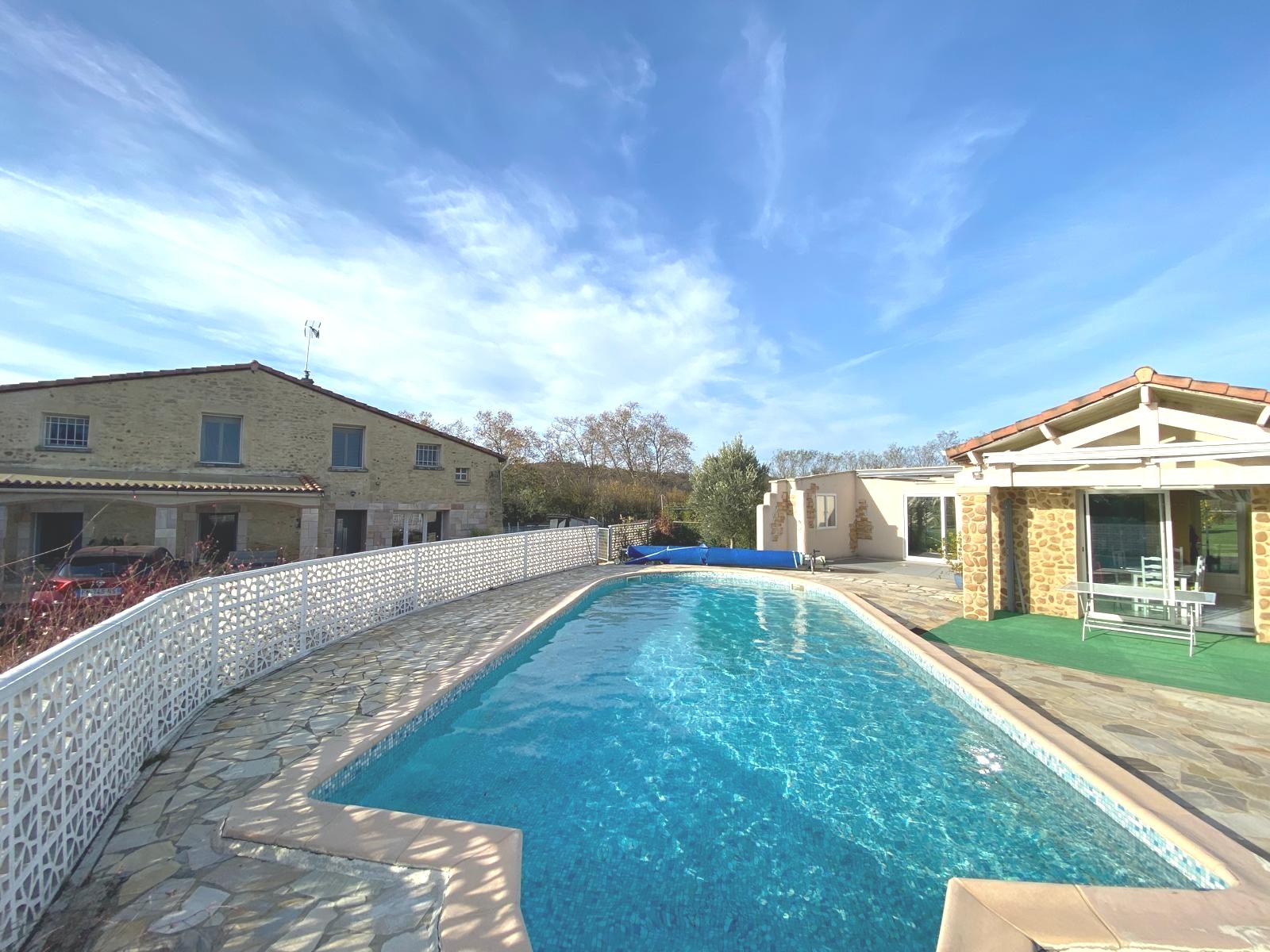 Villa / Maison  T6 à vendre Charmes-sur-l'Herbasse 26260