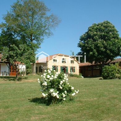 Maison 20 pièces 618000 €