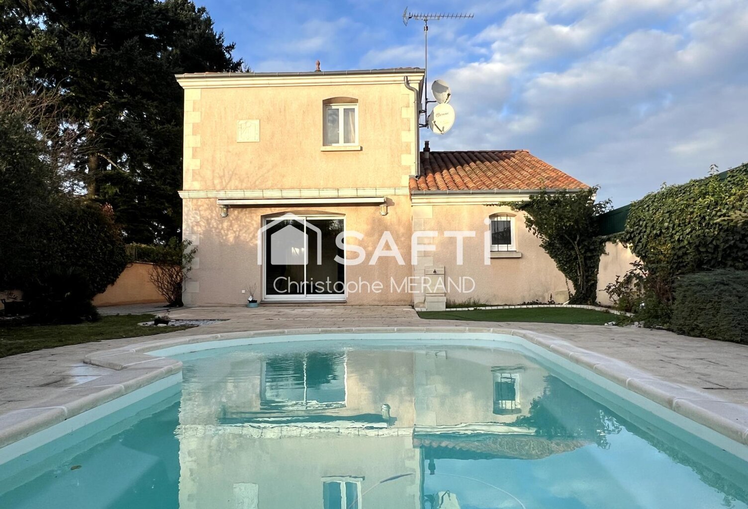 Maison 4 chambres dans le Centre de DANGE avec piscine — photo 1