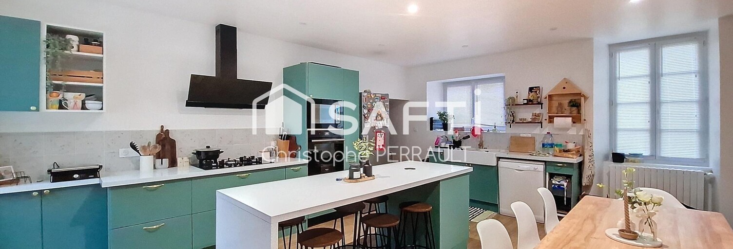 Maison 7 Pièces 145 m² à vendre à Saint-Pierre-des-Échaubrognes (79700)