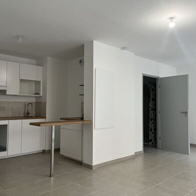 Appartement 1 pièces 700 €
