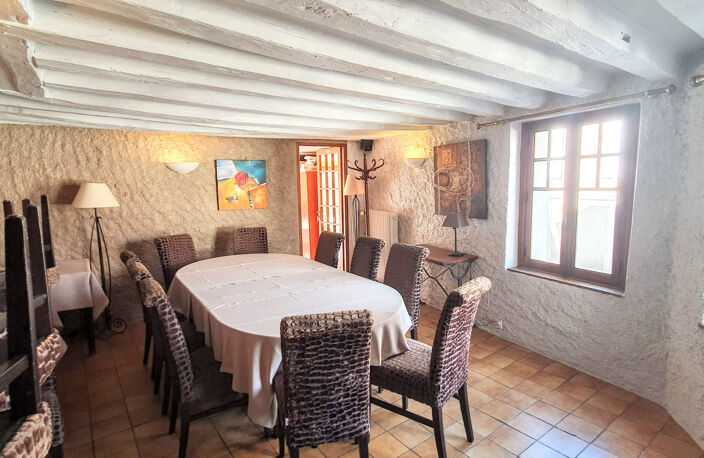Bel immeuble, Meaux centre, 300m2 habitables sur 3 niveaux — photo 3