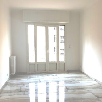 Appartement 2 pièces 1063 €