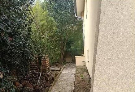 Location Studio 33 m² à Oullins 850 ¤ CC /mois