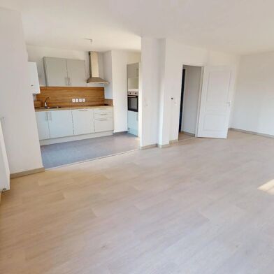 Appartement 4 pièces 970 €