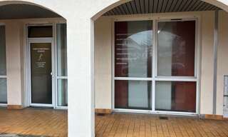 Commerce  133 m² à louer à La Tour-de-Salvagny (69890)