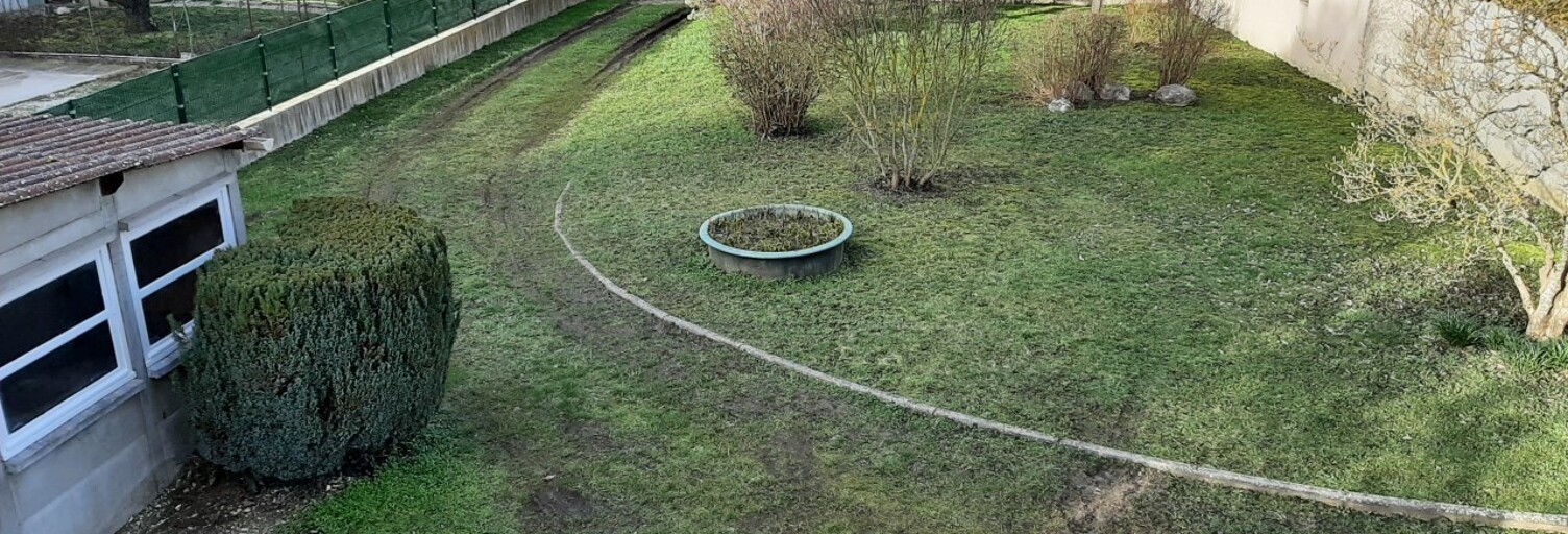 Maison 5 Pièces 152 m² à louer à Rignieux-le-Franc (01800)