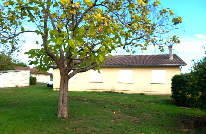 Maison individuelle d'environ 102 m2 à Coutras avec garage - — photo 4
