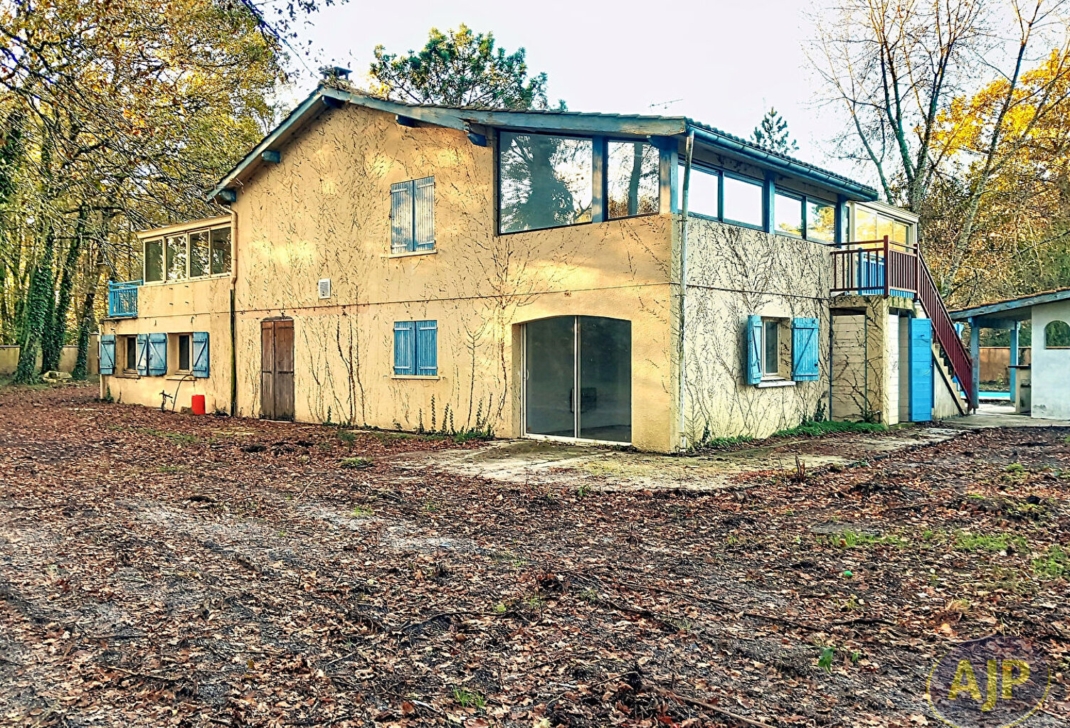 Maison à rénover dans un environnement calme ! — photo 1