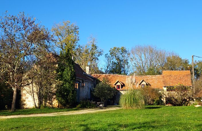 Maison et dépendances — photo 2