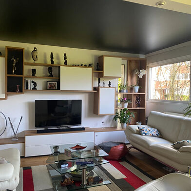 Appartement 7 pièces 274300 €