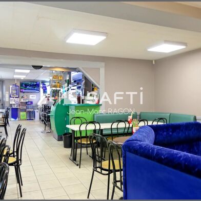 Commerce 6 pièces 93000 €