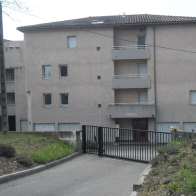 Appartement 3 pièces 645 €