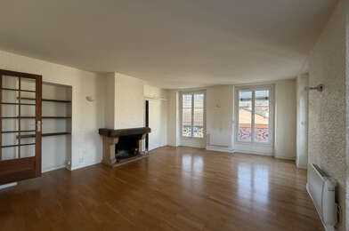 Appartement 4 pièces 1099 €