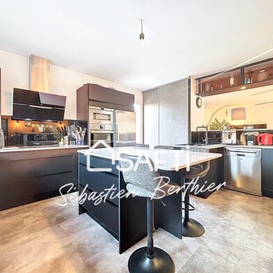 Maison 5 pièces 358000 €