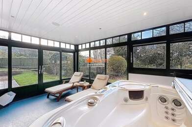 Maison 10 pièces 499000 €