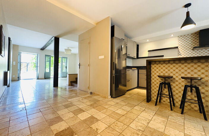 CARCASSONNE-Maison avec garage et jardin — photo 4