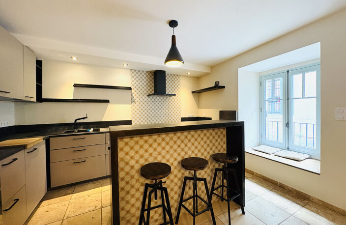 CARCASSONNE-Maison avec garage et jardin — photo 5
