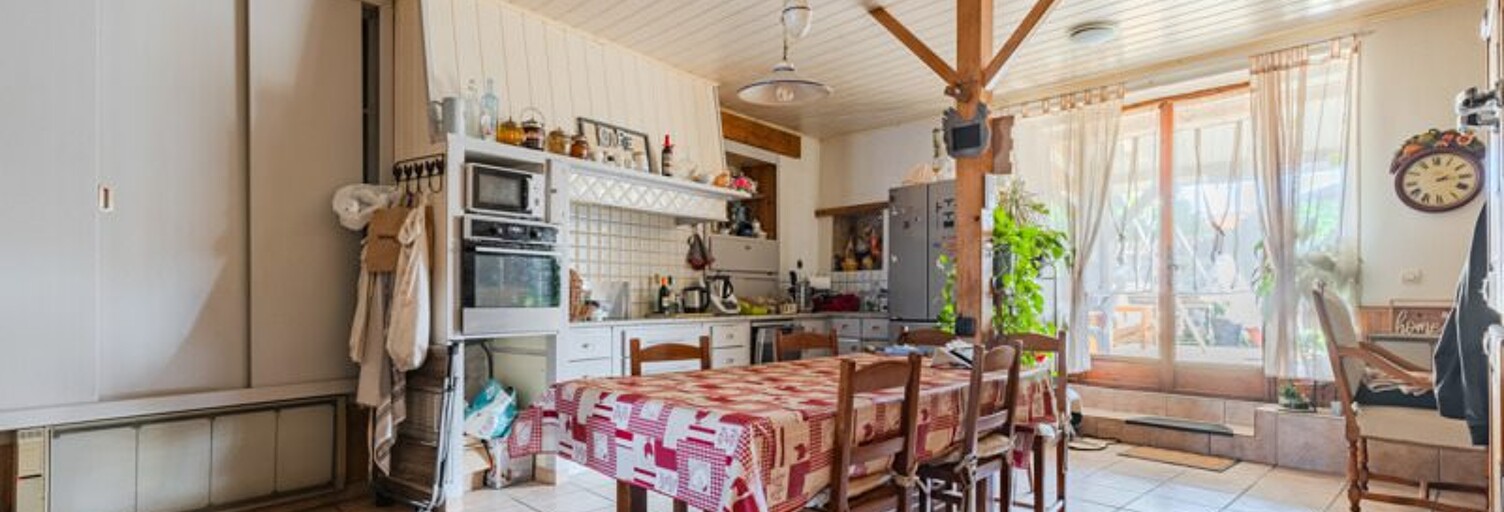 Maison 3 Pièces 146 m² à vendre à Saint-Denis-de-Pile (33910)