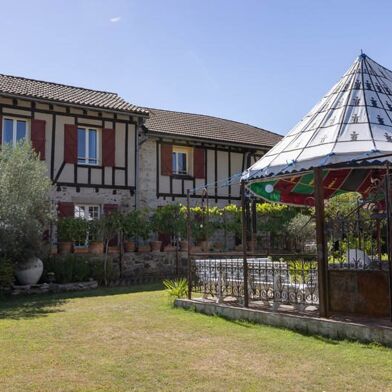 Maison 8 pièces 1033600 €