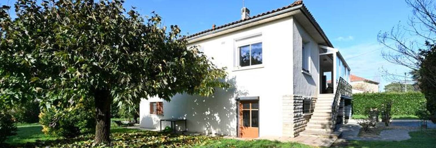 Maison 5 Pièces 127 m² à vendre à La Rochefoucauld-en-Angoumois (16110)