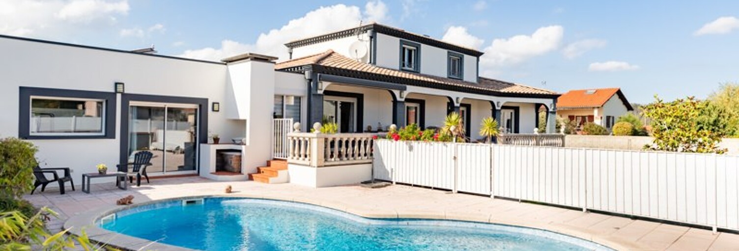 Maison 9 Pièces 194 m² à vendre à Vernajoul (09000)