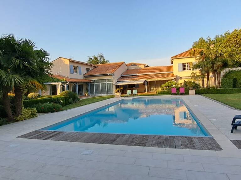 Vente Maison/villa 17 pièces — photo 1