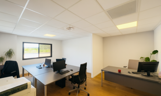 Bureau  45 m² à louer à Francheville (69340)
